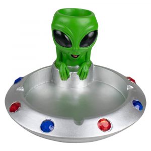 CENICERO REDONDO COLOR GRIS DISEÑO OVNI CON ALIEN